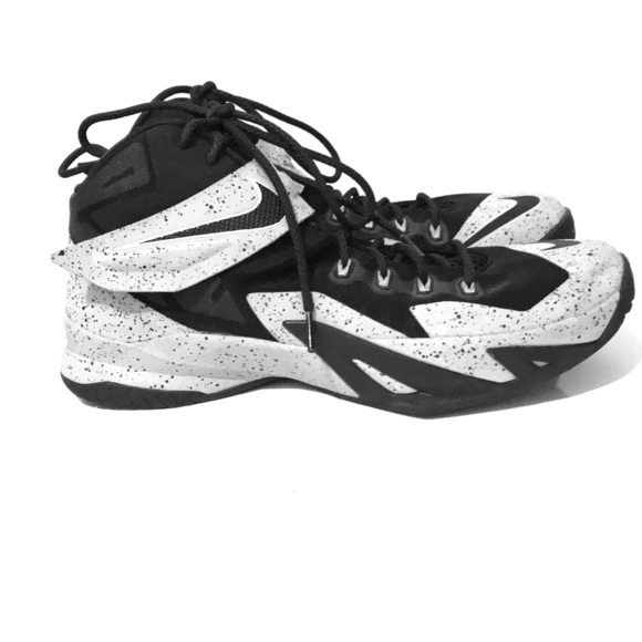 nike lebron soldier viii nike lebron soldier viii